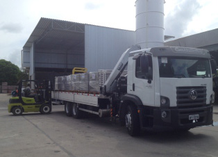 Telhas Paletizadas e Entrega Mecanizada